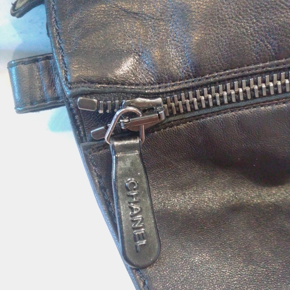 Knee high Chanel boots - Picture 3 of 4